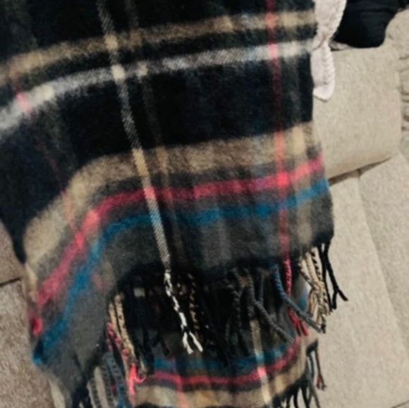 Cashmere unisex scarf like new - Picture 6 of 6